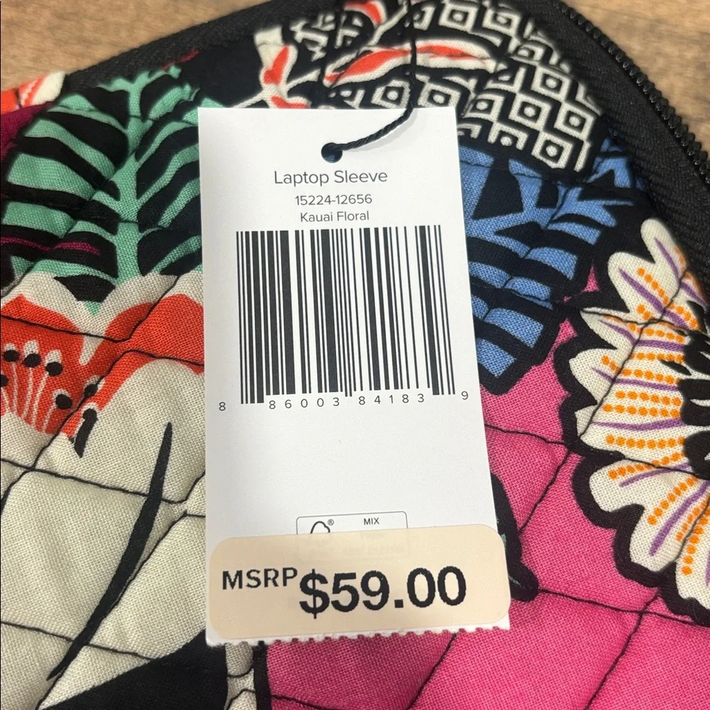 Vera Bradley ~ “Laptop Sleeve” in Kauai Floral ~ NWT’s - Picture 3 of 7